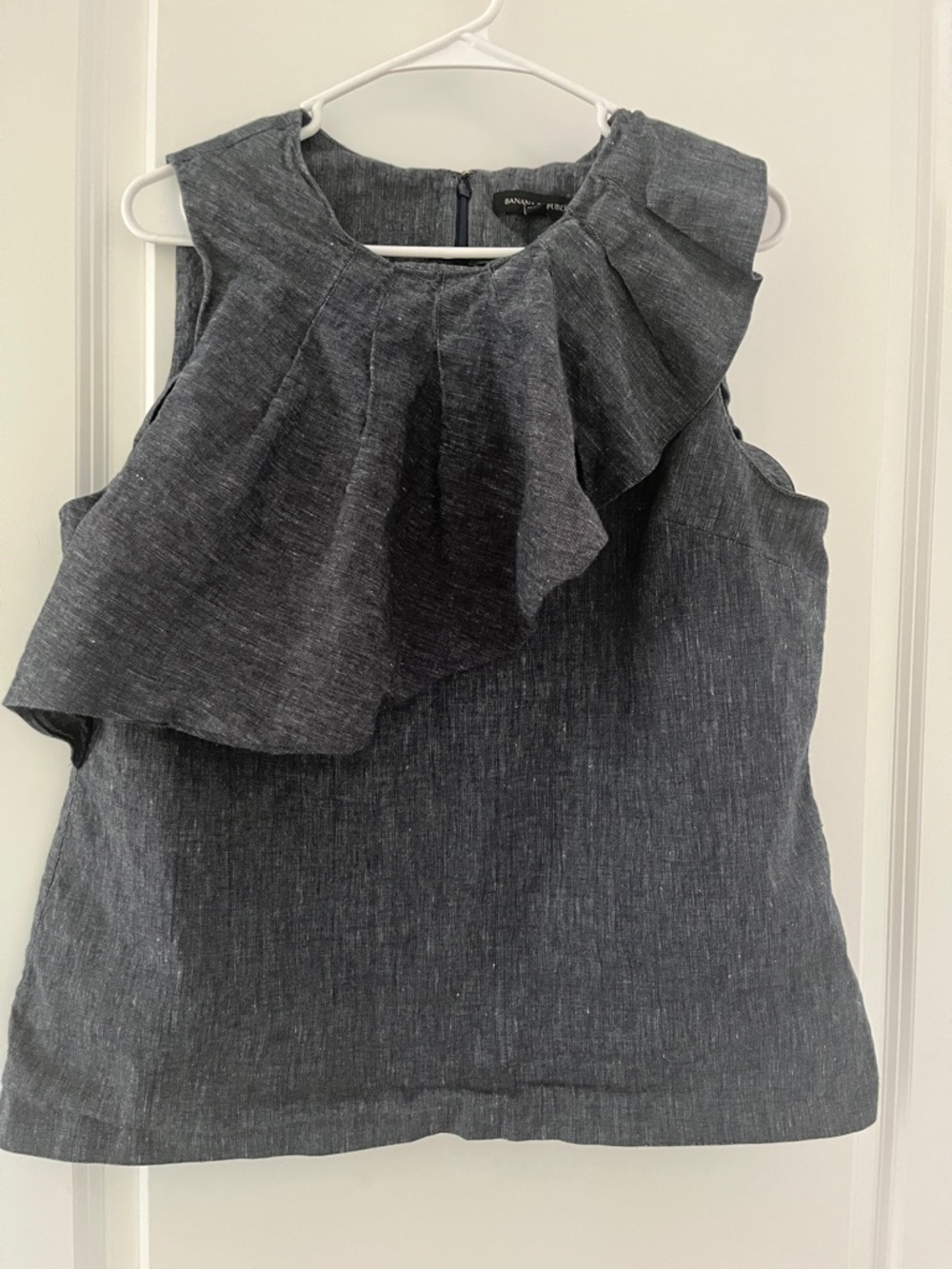 Banana Republic Dark Gray Linen/Cotton blend Ruffle-Trim Sleeveless Top